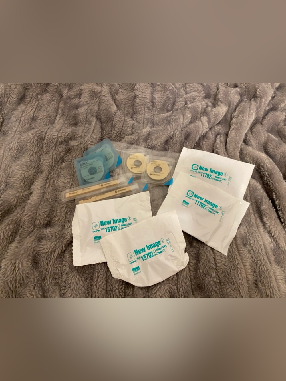Ostomy Accessory Sample Set - Picture 5 of 8